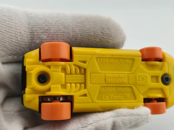hot-wheels-la-fasta-marka-hot-wheels