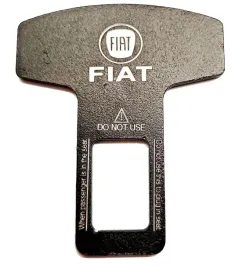 zaslepka-wtyczka-do-pasa-pasow-z-logo-fiat