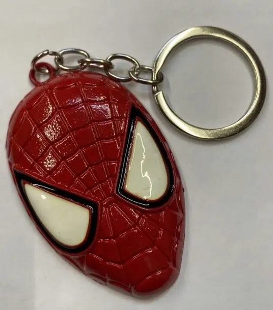 brelok-spiderman-marvel-na-prezent