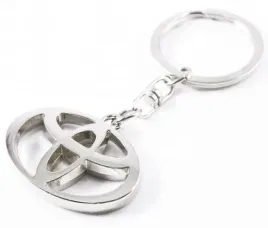 brelok-breloczek-do-kluczy-z-logo-toyota