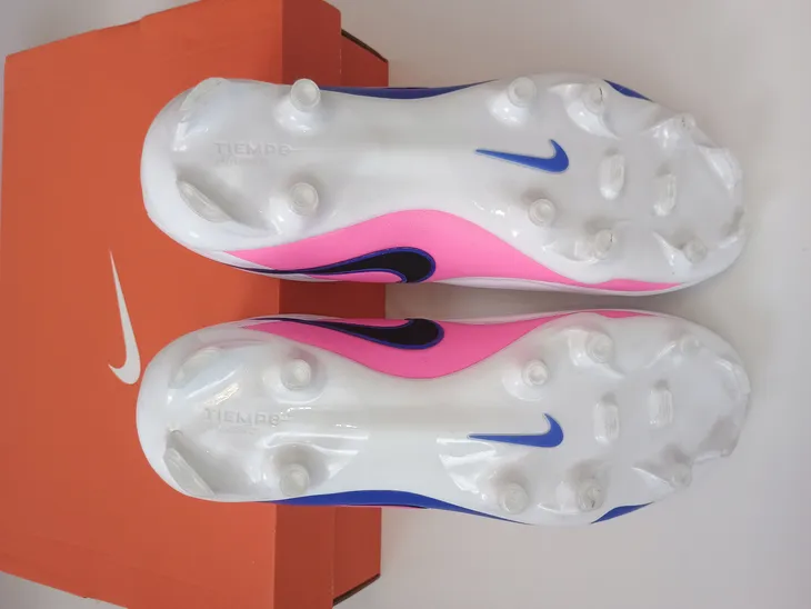 korki-nike-tiempo-maestro-kolor-bezowy