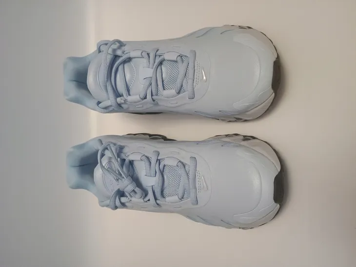 nike-dn8-blekitne-stan-nowy