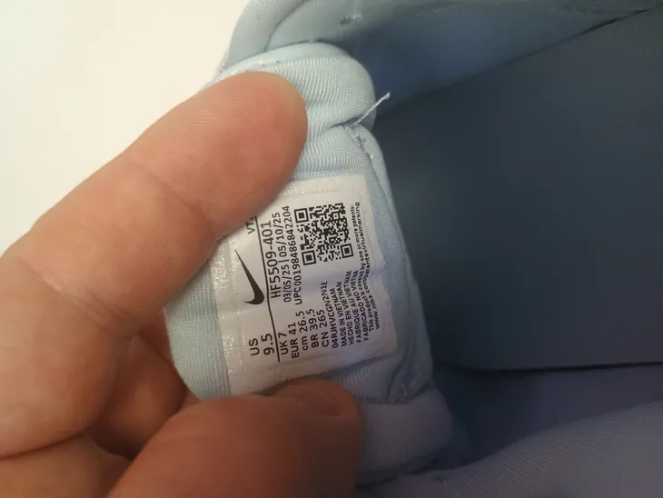 nike-dn8-blekitne-kolor-wielokolorowy