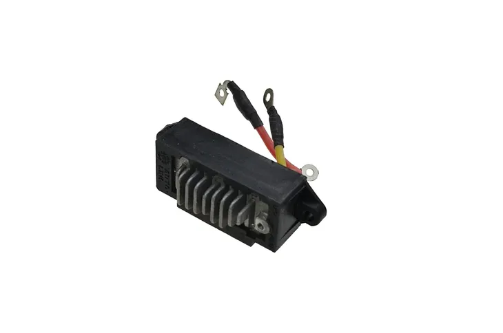 regulator-napiecia-alternatora-14v