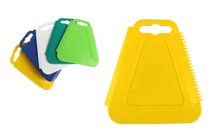 skrobaczka-do-szyb-samochodowych-plastik-mini-11x1