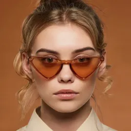 okulary-przeciwsloneczne-retro-cat-eye-waskie-i-stylowe-na-lato