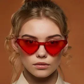 okulary-przeciwsloneczne-cat-eye-wyrazisty-styl-czerwone-na-lato