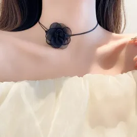 choker-z-czarna-roza-romantyczny-i-delikatny-akcent