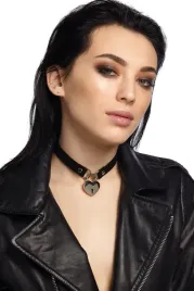 choker-czarny-z-zamszu-gothic-rock-serce