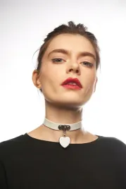 skorzany-naszyjnik-z-zawieszka-choker-obroza