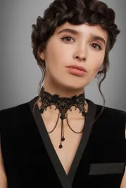 choker-gotycki-naszyjnik-koronkowy-z-zawieszkami