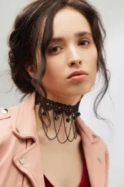 choker-gotycki-naszyjnik-koronkowy-z-zawieszkami