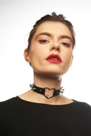 skorzany-naszyjnik-choker-obroza-na-szyje-serce
