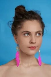 kolczyki-piorka-wiszace-w-stylu-orientalnym-boho