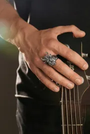 masywny-pierscien-meski-sygnet