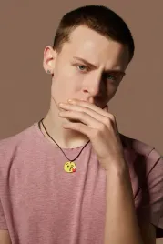 wisiorek-na-sznurku-naszyjnik-emotka