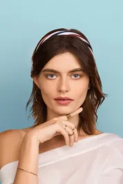 opaska-do-wlosow-w-stylu-marynarskim-elegancja-i-komfort