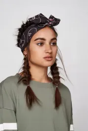 opaska-na-glowe-z-gladkiej-tkaniny-z-nadrukiem