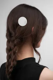okragla-spinka-do-wlosow-metalowa-minimalistyczna-ozdoba-klips
