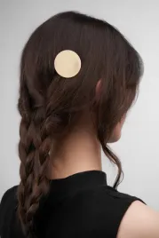 okragla-spinka-do-wlosow-metalowa-minimalistyczna-ozdoba-klips