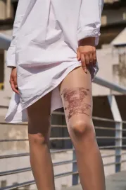 przezroczyste-rajstopy-z-imitacja-tatuazu-20-den