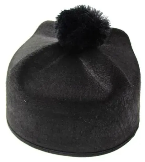 czapka-ksiedza-biret