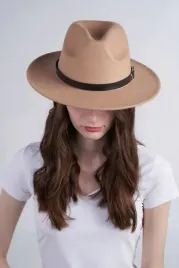 damski-kapelusz-filcowy-fedora-pasek-skorzany-bezowy-rozmiar-57