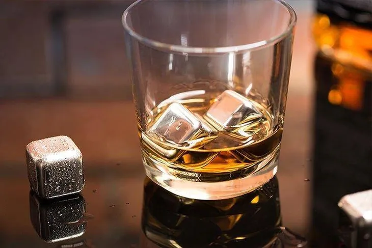 metalowe-kostki-do-drinkow-stan-nowy