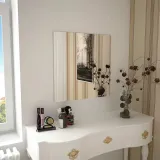 lustro-scienne-minimalistyczne-60x60-cm-stan-nowy