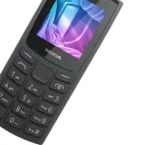 nokia-105-2023-3mk-silky-matt-pro-stan-nowy-konstrukcja-otwory-na-czujniki-przyciski-powloka-matowa-zaokraglone-rogi