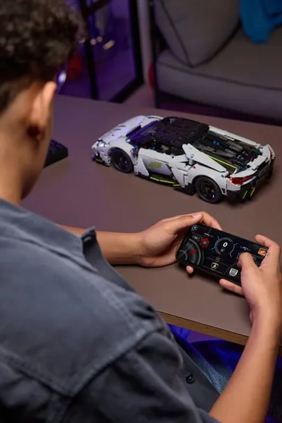lego-technic-supersamochod-lamborghini-revuelto