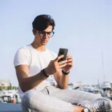 spigen-oslona-aparatu-case-camera-protector-do-iphone-16-pro-max-2-pack-konstrukcja-otwory-na-czujniki-przyciski-powloka-oleofobowa-zaokraglone-krawedzie-zaokraglone-rogi
