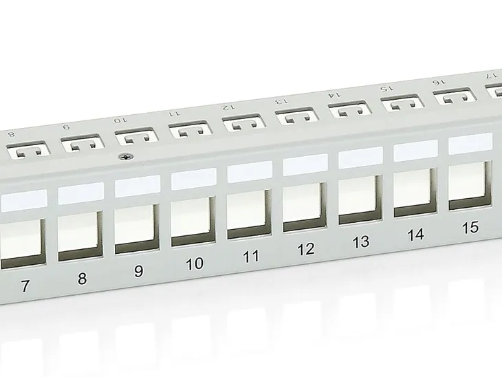 equip-767124-panel-krosowniczy-1u