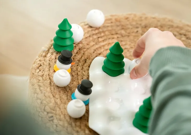 smartgames-snow-problem-puzle-pudelkowe