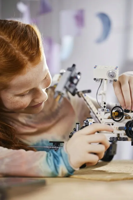 lego-technic-nasa-mars-rover-perseverance