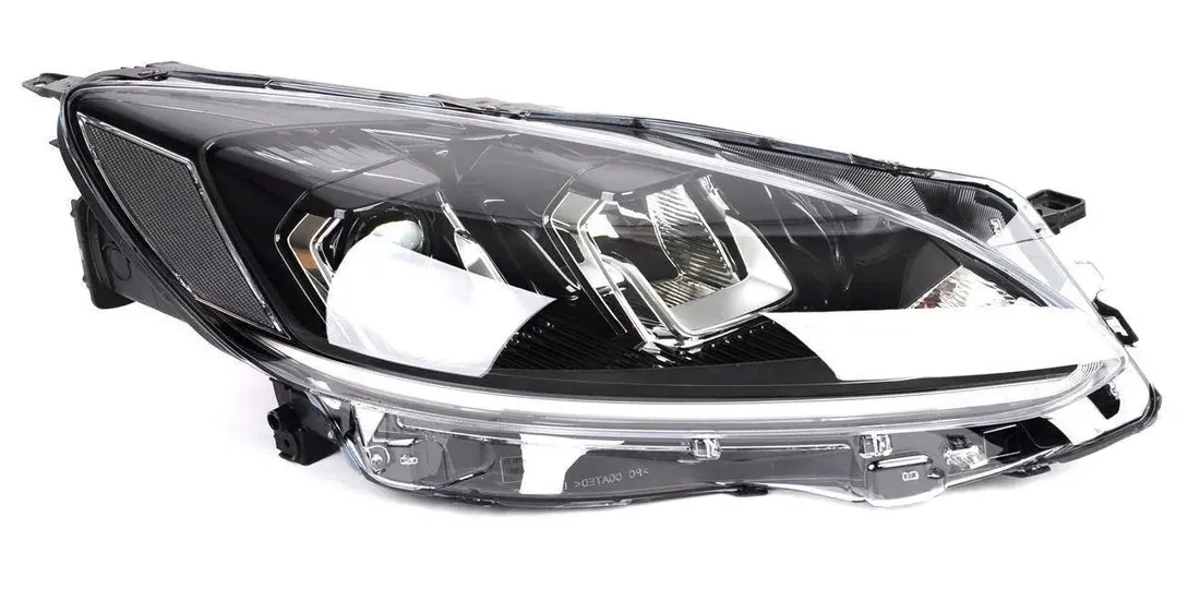 prawy-reflektor-ford-ford-kuga-2020-2025