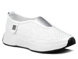 polbuty-damskie-na-platformie-skorzane-wsuwane-biale-t-sokolski-w25-456