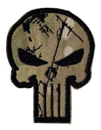 punisher-naszywka-multicam-kontur-czarny-rzep