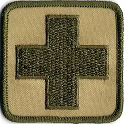 krzyz-medyczny-apteczka-naszywka-60x60-mm-piaskowa-haft-khaki-rzep