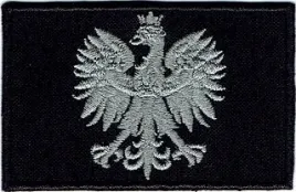 orzelek-na-czapke-szary-naszywka-czarna-rzep