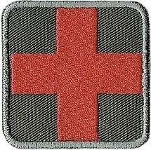 krzyz-medyczny-apteczka-50x50-mm-naszywka-olive-green-haft-czerwony-rzep