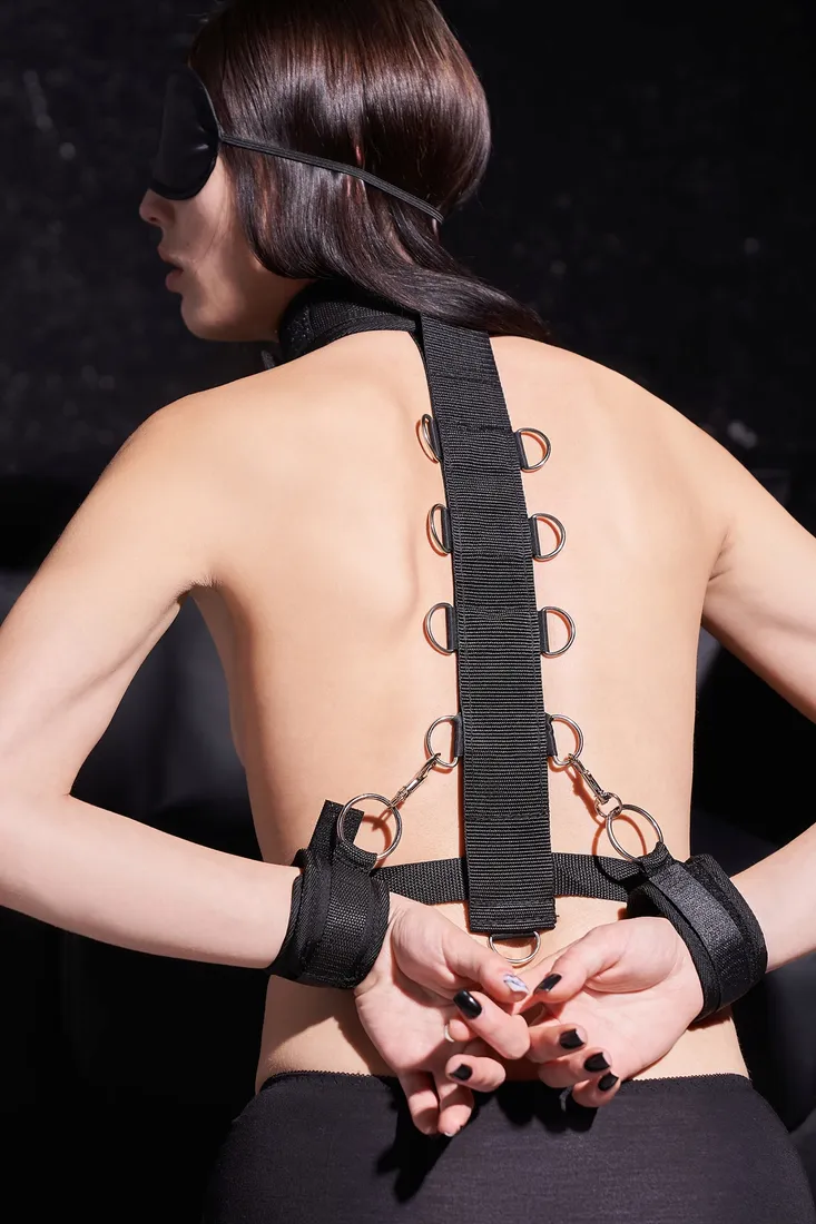 zestaw-bondage-do-krepowania-bdsm-marka-le-cabaret-lingerie