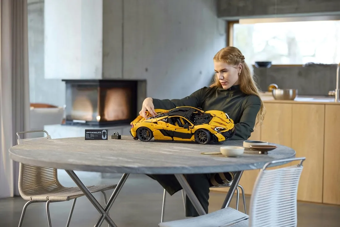 lego-technic-mclaren-p1tm