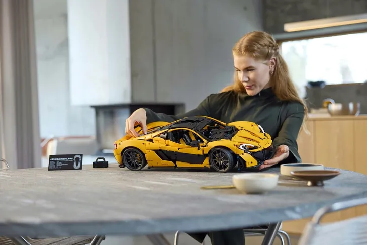 lego-technic-mclaren-p1tm