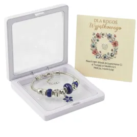 bransoletka-charms-z-granatowym-kwiatkiem-w-pudelku-na-prezent
