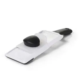 szatkownica-mandolina-bialo-czarna-good-grip-oxo