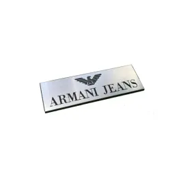 greatergreatergreater-armani-jeans-60x20mm-srebrny-emblemat-naklejka-zamiennik-logo-znaczek