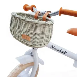 wiklinowy-koszyk-na-rower-biegowy-oliwkowy-na-paski-dumpy-mini