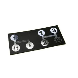 biegi-ciagnik-international-733-74x32mm-srebrny-chrom-emblemat-naklejka