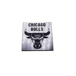 chicago-bulls-40x40mm-srebrny-emblemat-naklejka-logo-koszykowka-zamien-2